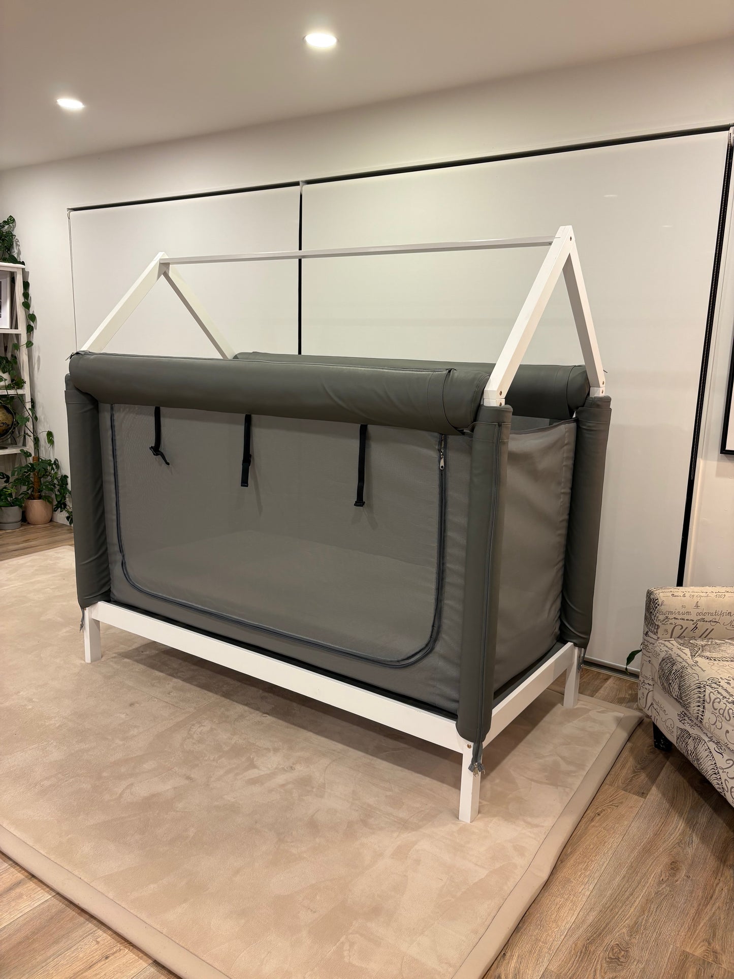 Grey/White — Claybeds