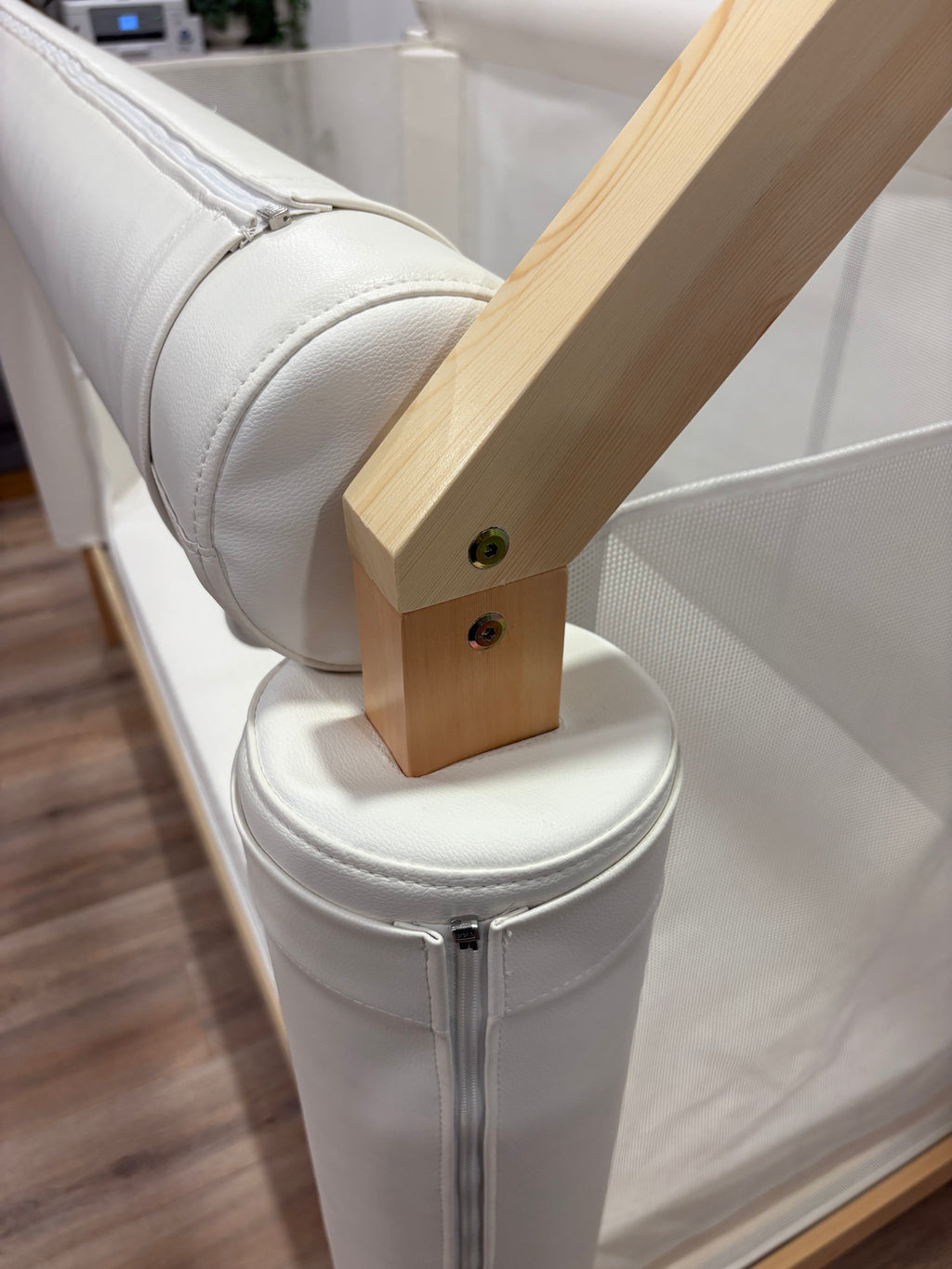 Cream/pine — Claybeds