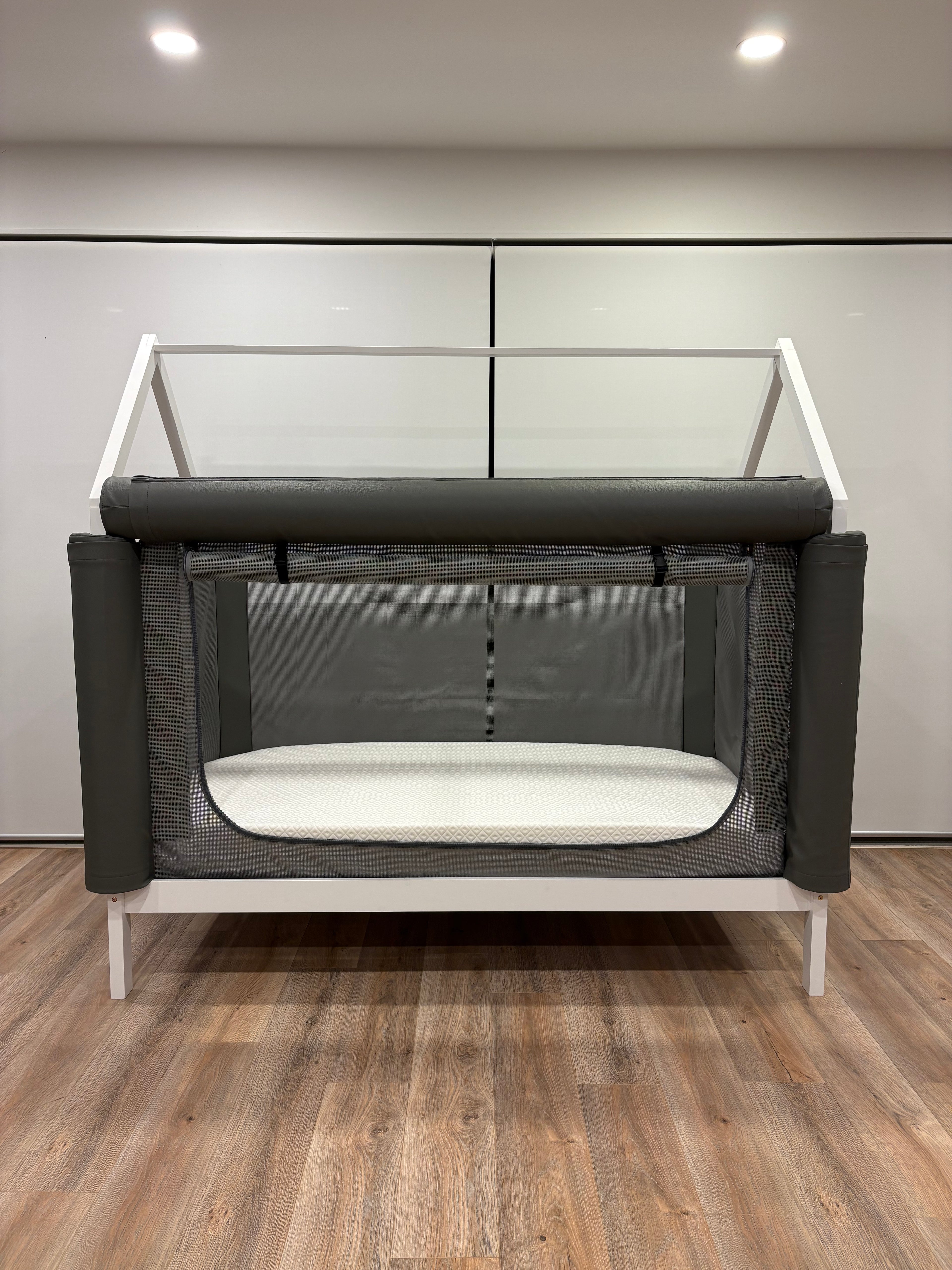 Grey/White — Claybeds
